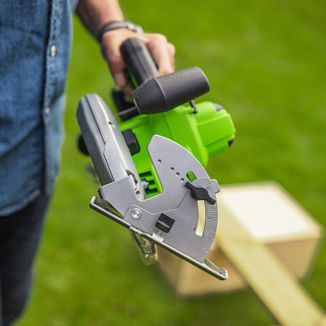 Пила циркулярная Greenworks GD24CSCUG, 24В, Li-ion, АКБ 1х5.0А/ч, 185х20мм, бесщеточная купить в СОМ